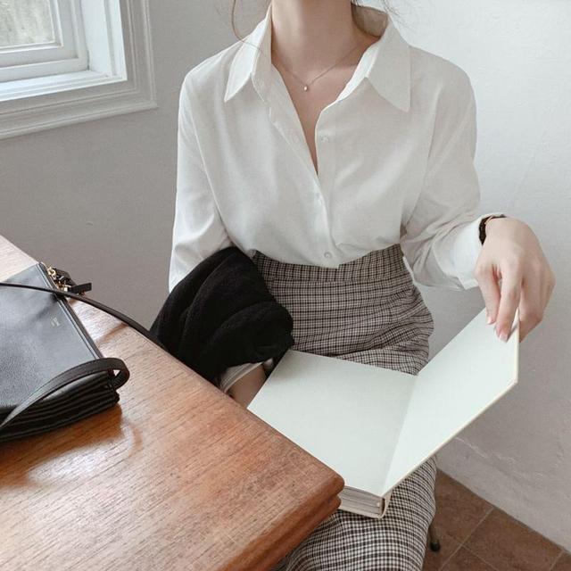 Long-Sleeve Plain Shirt Product Image