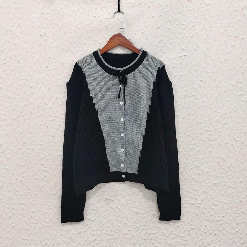 Crew Neck Two Tone Bow Cardigan Product Image