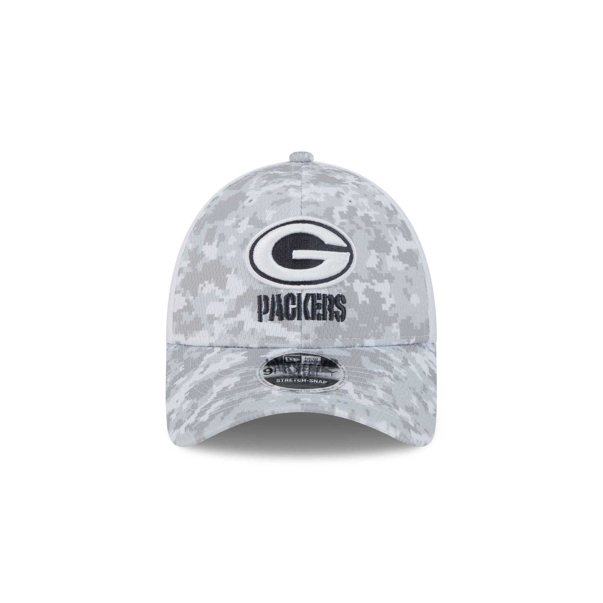 Green Bay Packers 2024 Salute to Service 9FORTY Stretch-Snap Hat Male Product Image