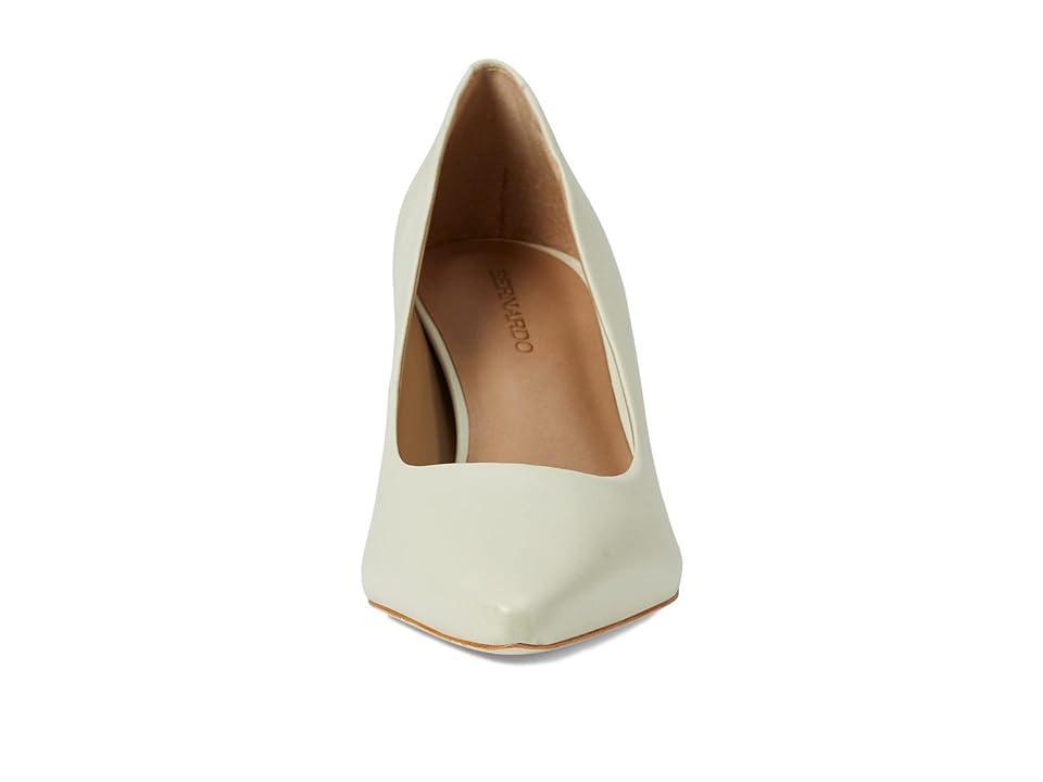 BERNARDO FOOTWEAR Faryn Pointed Toe Pump Product Image