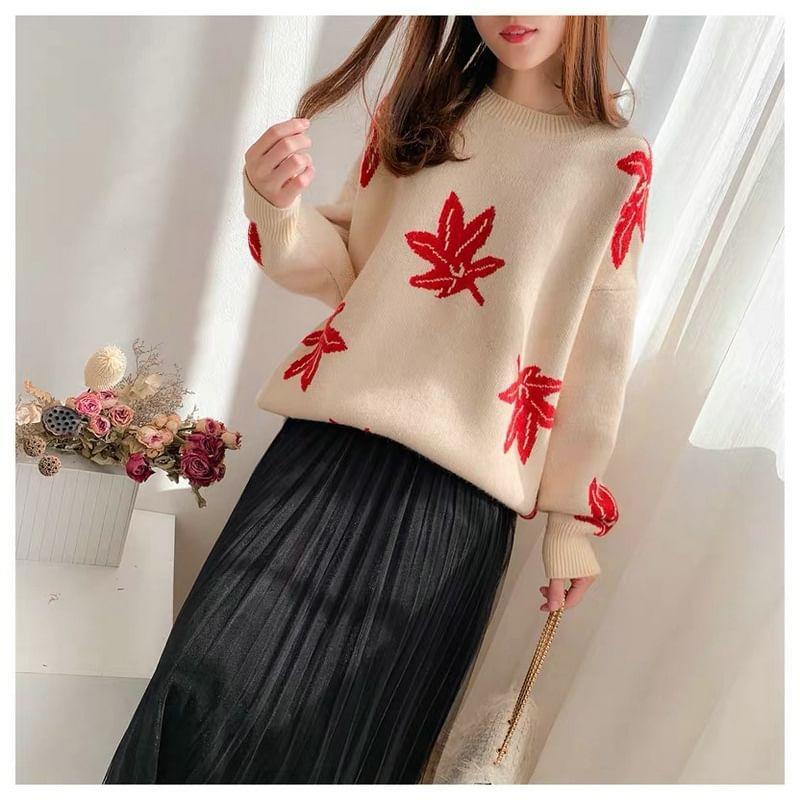 Long-Sleeve Round Neck Leaf Print Sweater Product Image