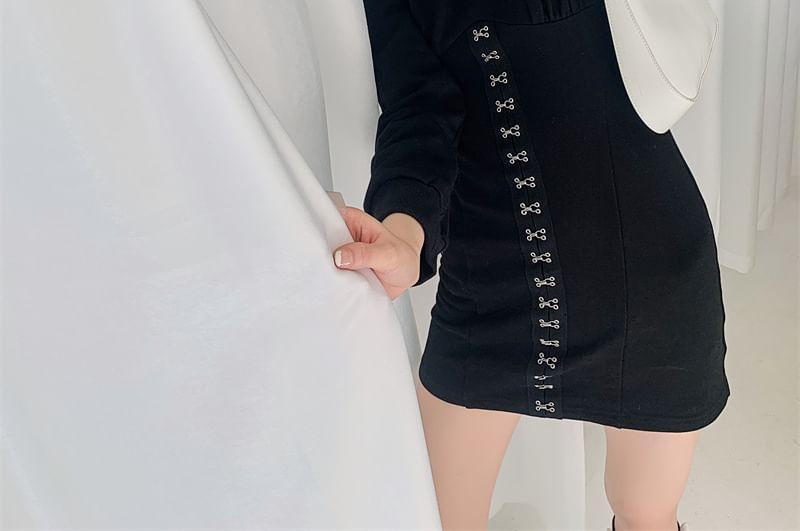 Long-Sleeve Contrast Collar Hook And Eye Mini Sheath Dress Product Image