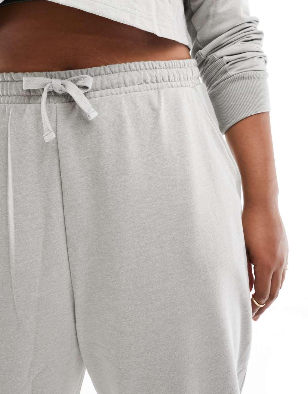 ASOS 4505 Curve Icon slim training sweatpants in loop back in gray - part of a set Product Image