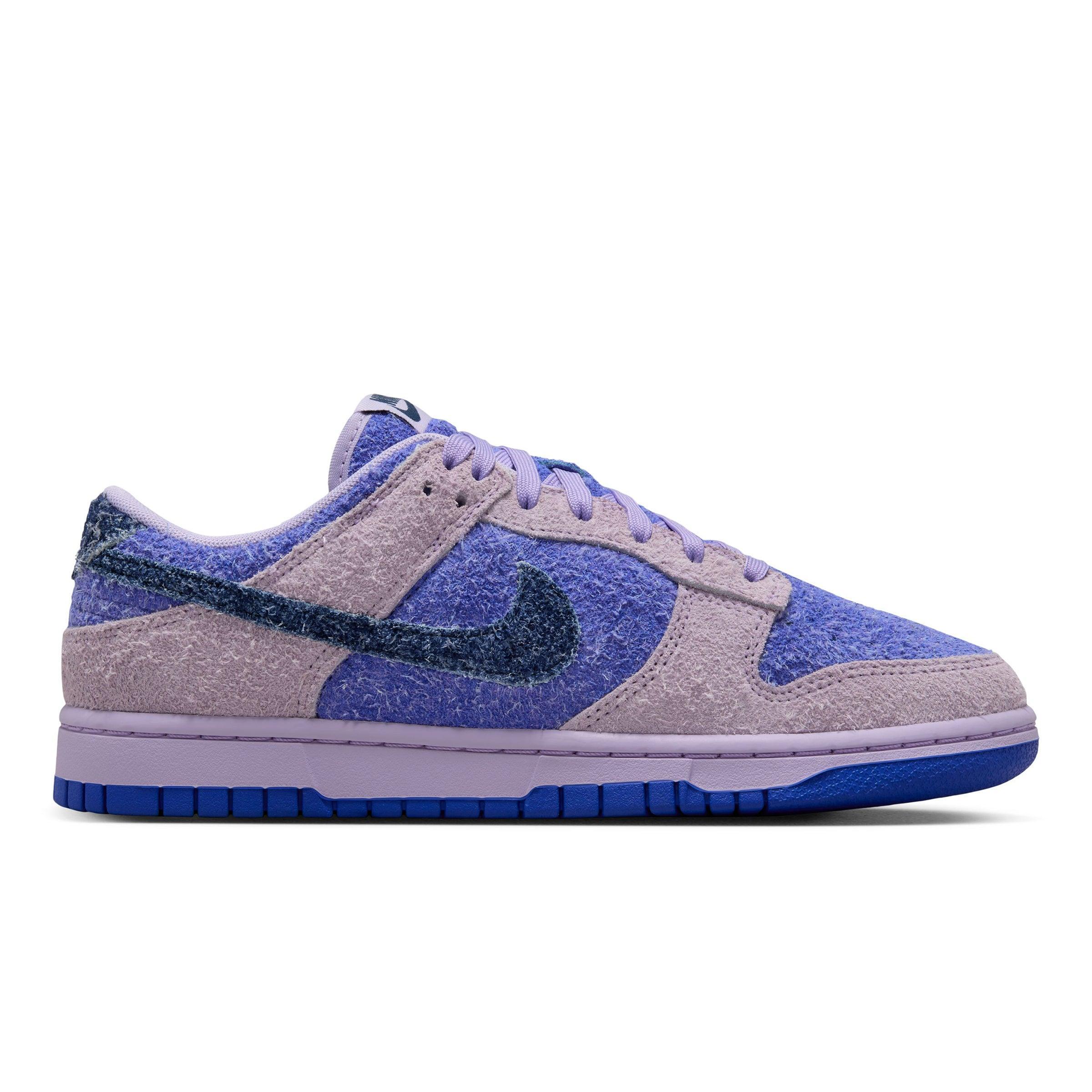 WOMEN'S DUNK LOW SE Product Image