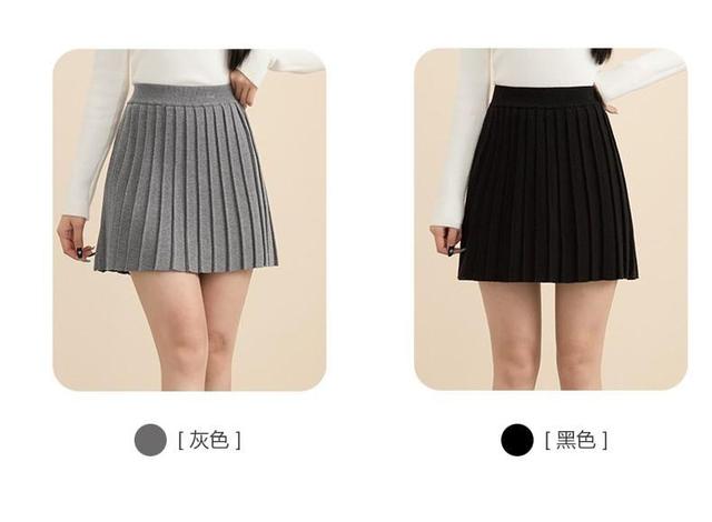 High Rise Plain Mini Pleated Knitted Skirt Product Image