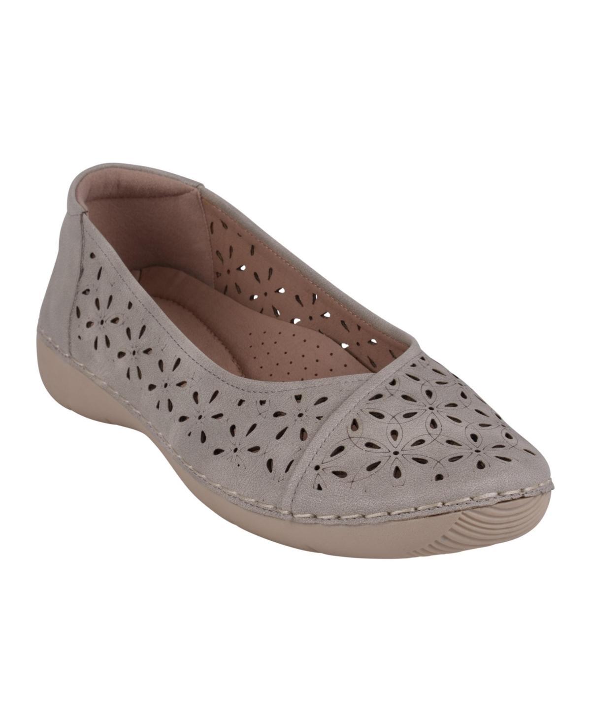 Gc Shoes Womens Nysha Laser Cut Flats Product Image