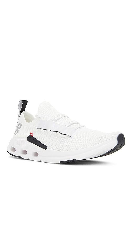 On Cloudeasy Sneaker in White. Size 10, 8.5, 9, 9.5. Product Image