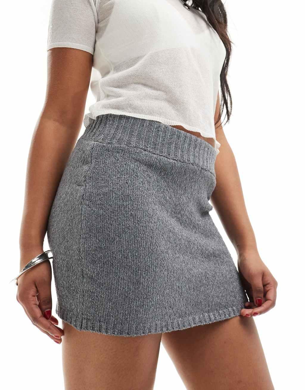 NA-KD knitted mini skirt in gray Product Image