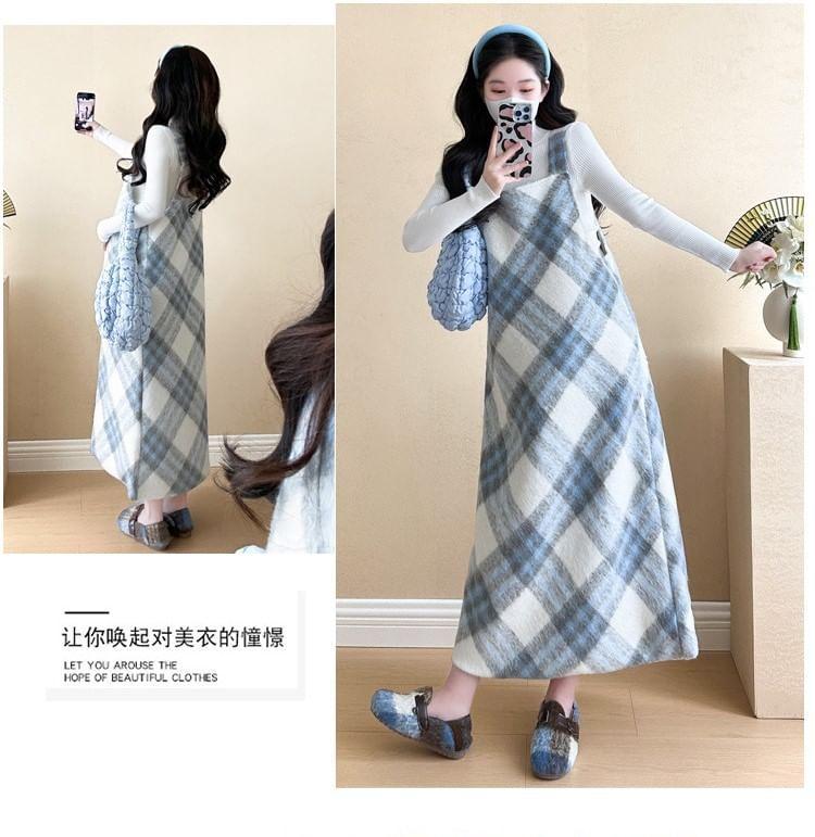 Maternity Long-Sleeve Mock Neck Plain T-Shirt / Square Neck Plaid Midi Dungaree Dress Product Image