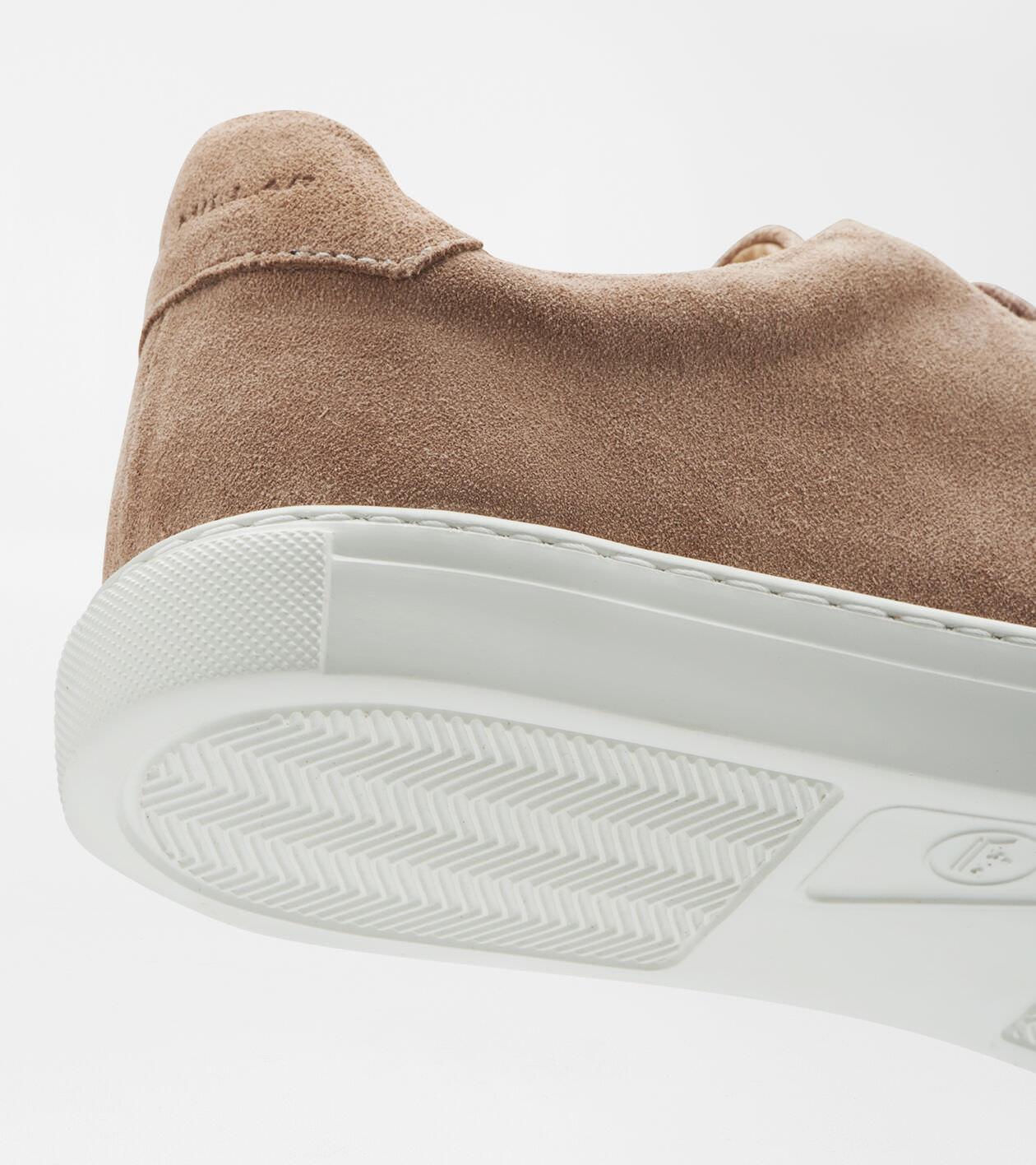 Women's Vantage Lite Suede Sneaker Product Image