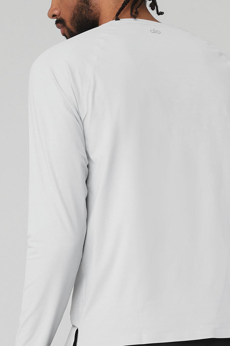 Idol Long Sleeve Performance Tee - Titanium Male Product Image