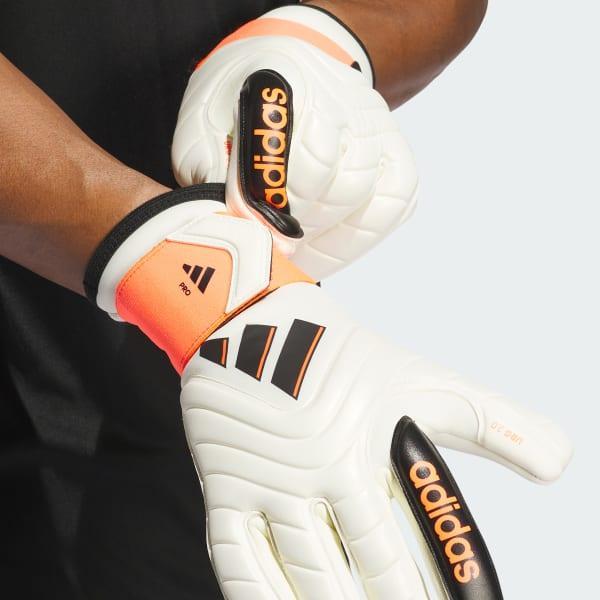 Copa Pro Goalkeeper Gloves Product Image