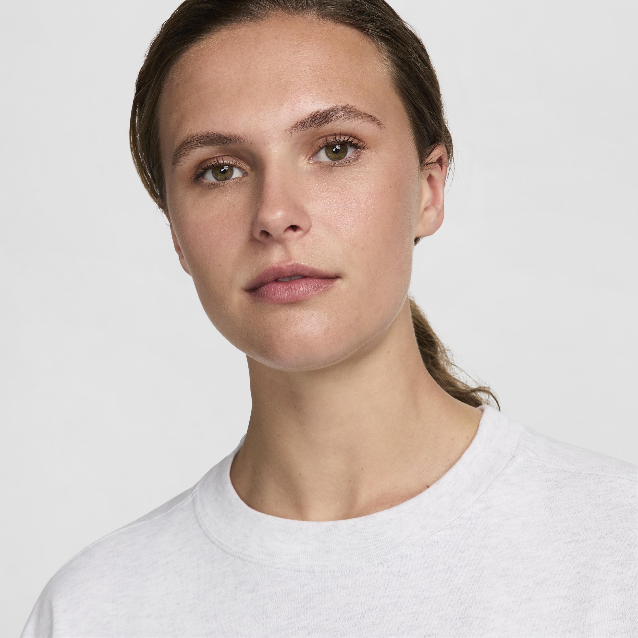 Nike Sportswear Essential Women's Oversized T-Shirt Product Image