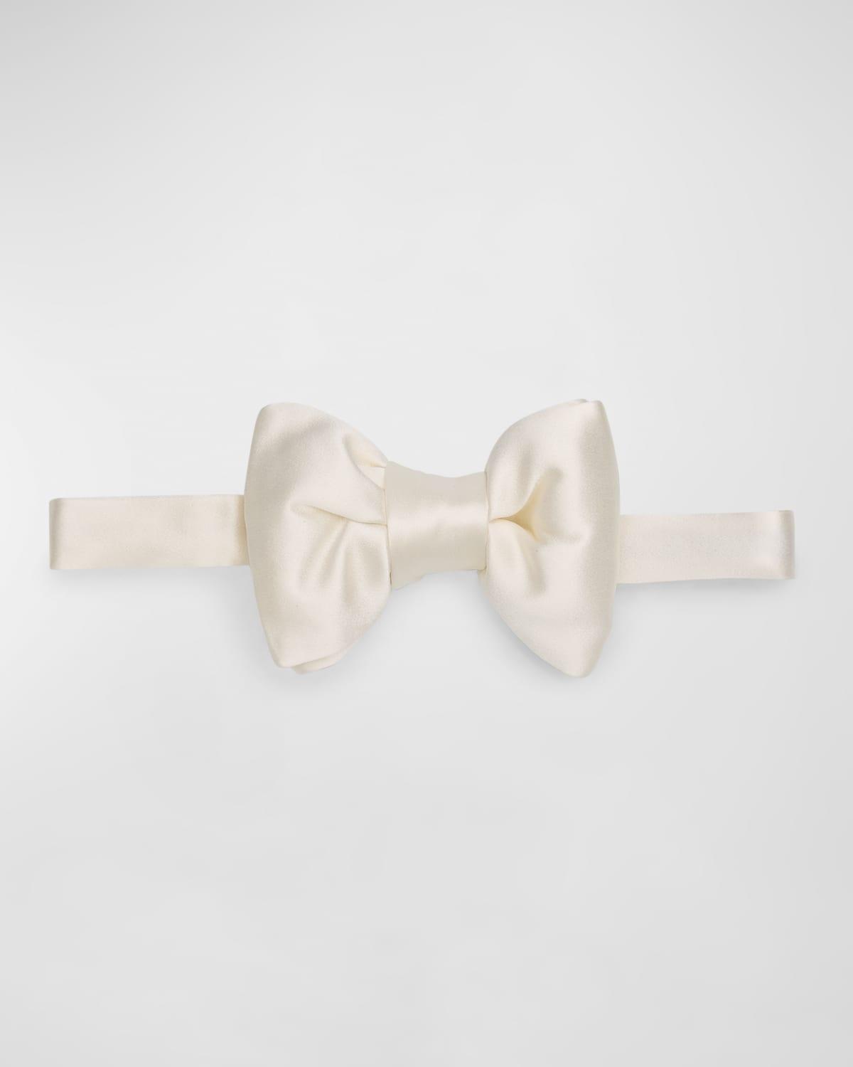 TOM FORD Pre-Tied Silk Twill Bow Tie in Black at Nordstrom Product Image