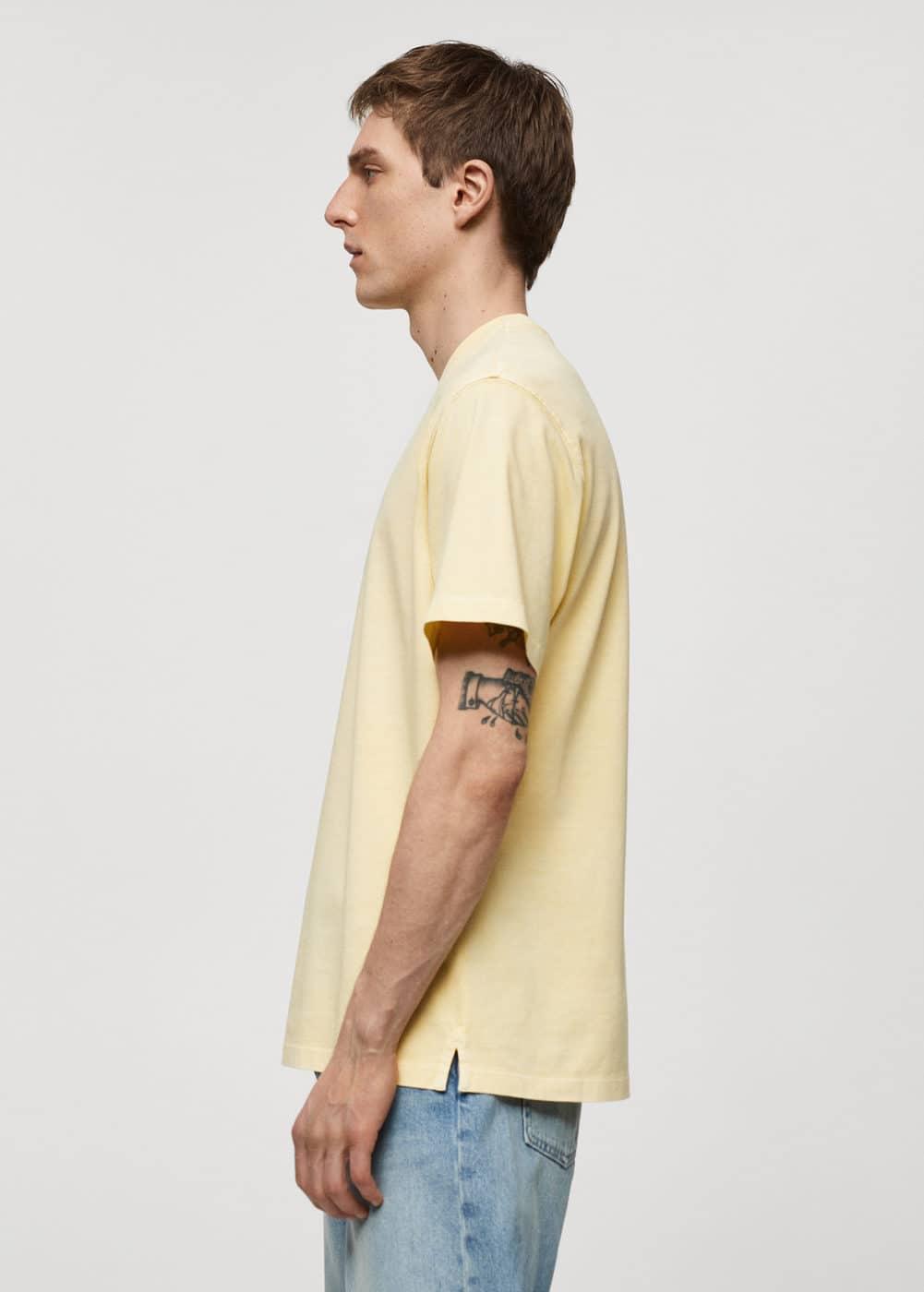 MANGO MAN - 100% cotton relaxed-fit t-shirt pastel yellowMen Product Image