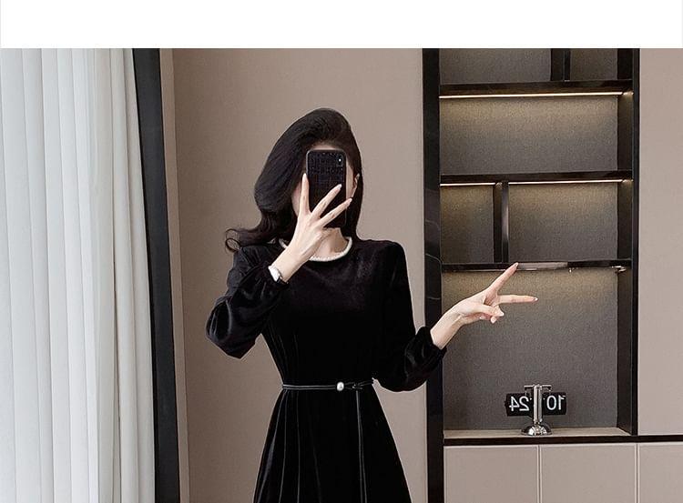 Long-Sleeve Crewneck Velvet Midi A-Line Dress Product Image