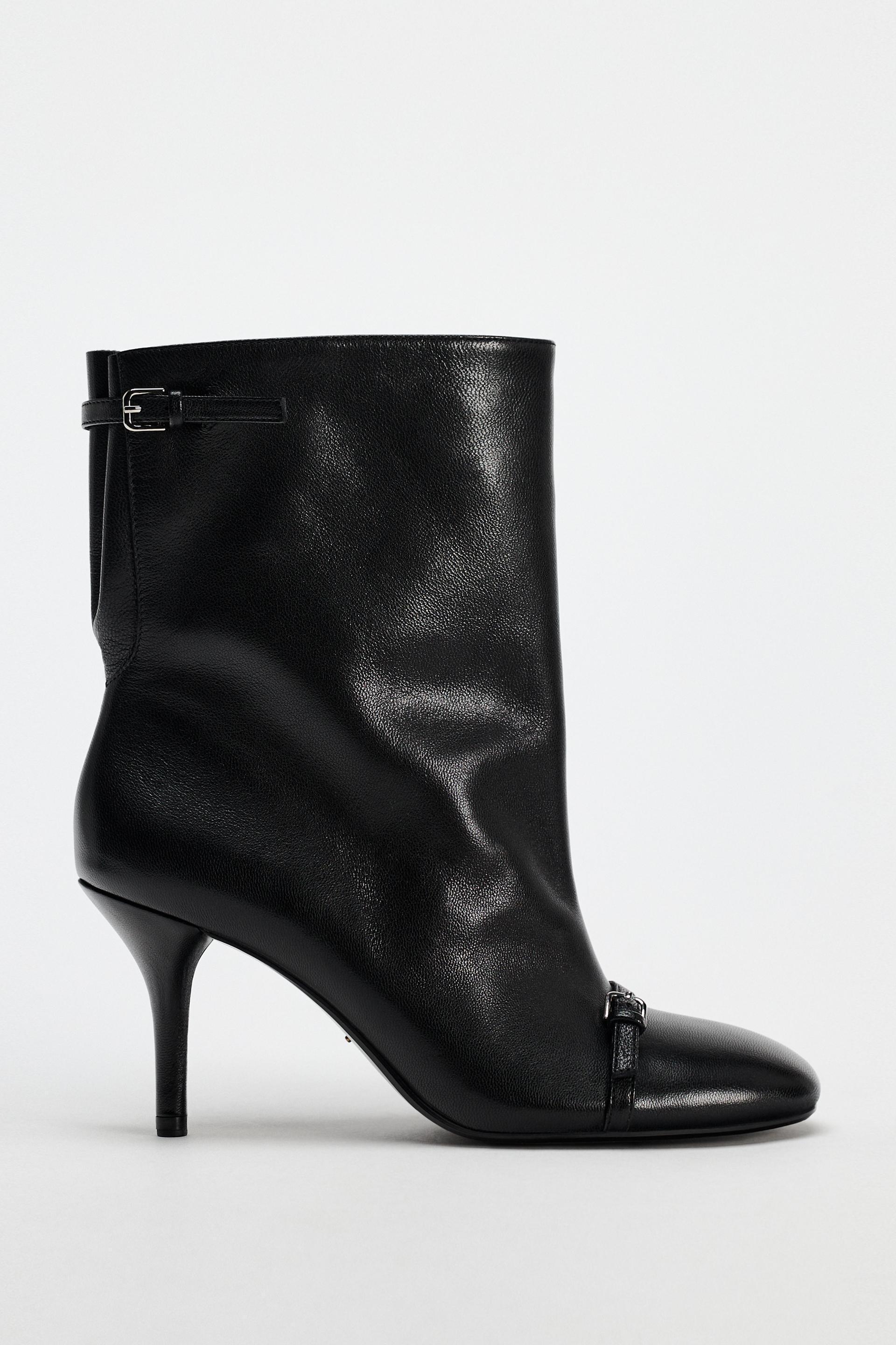 ROUND TOE LEATHER ANKLE BOOTS Product Image