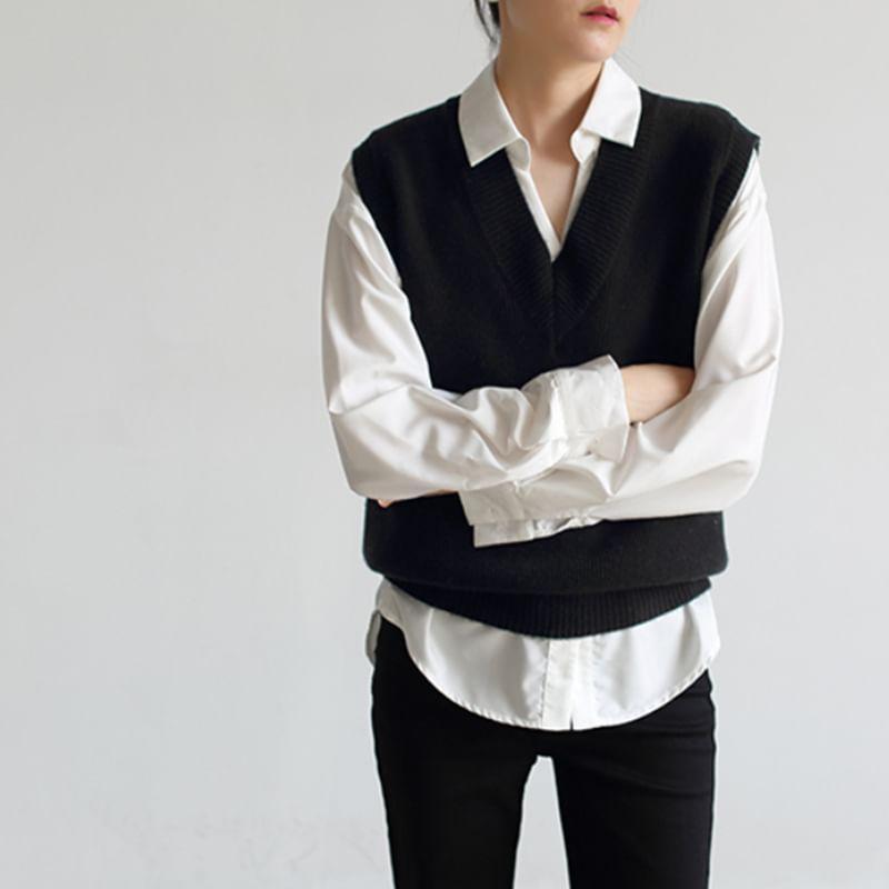 V-Neck Plain Ribbed Sweater Vest Product Image