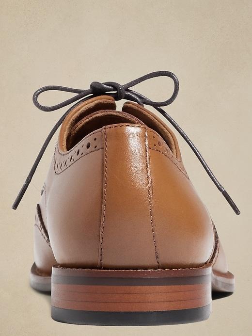 Brogue Oxford Dress Shoe Product Image