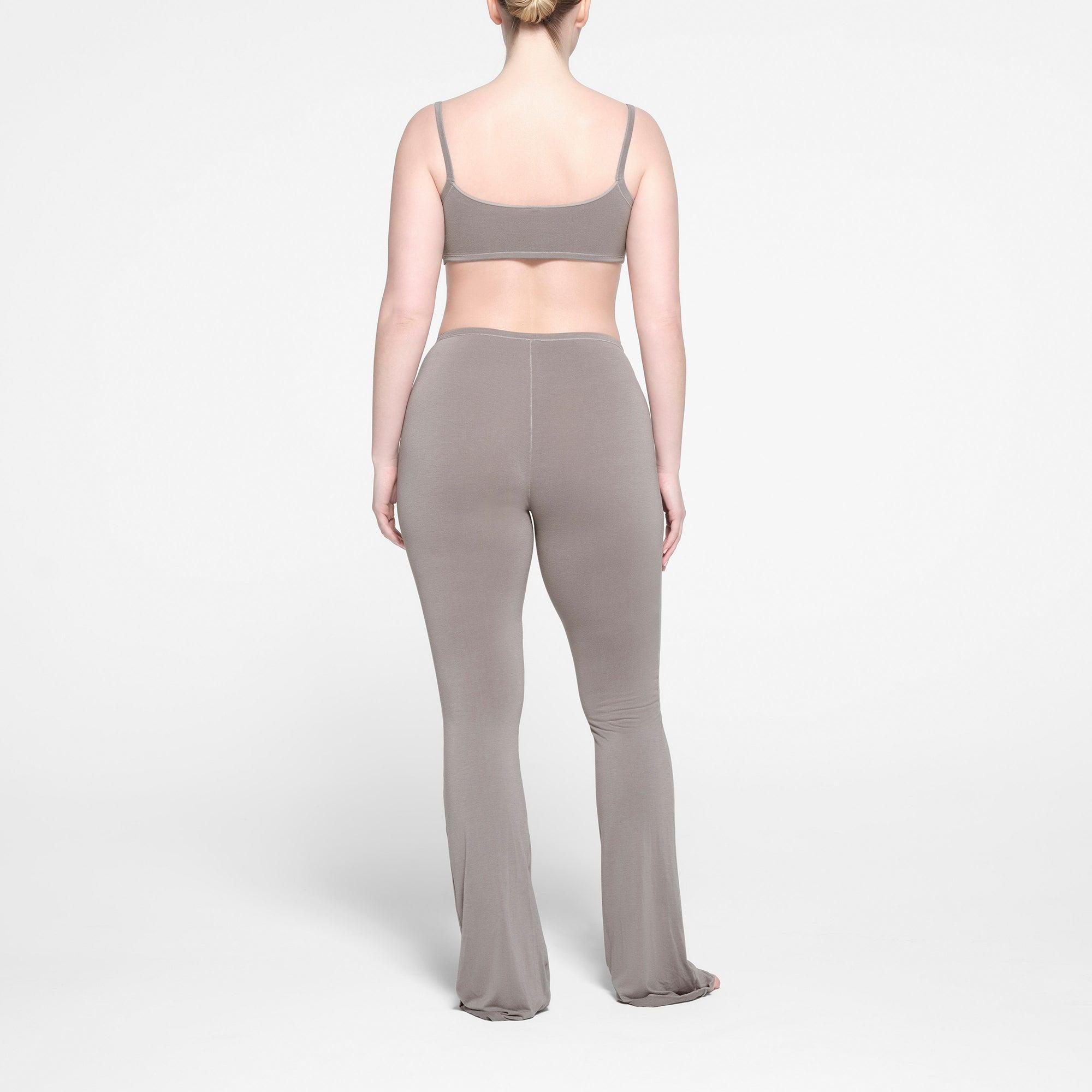 SEAMLESS MODAL FLARE LEGGING | SMOKE Product Image