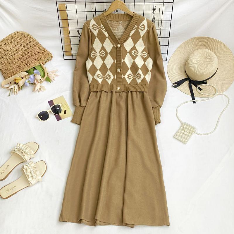 Long-Sleeve V-Neck Argyle Panel Midi A-Line Dress Product Image