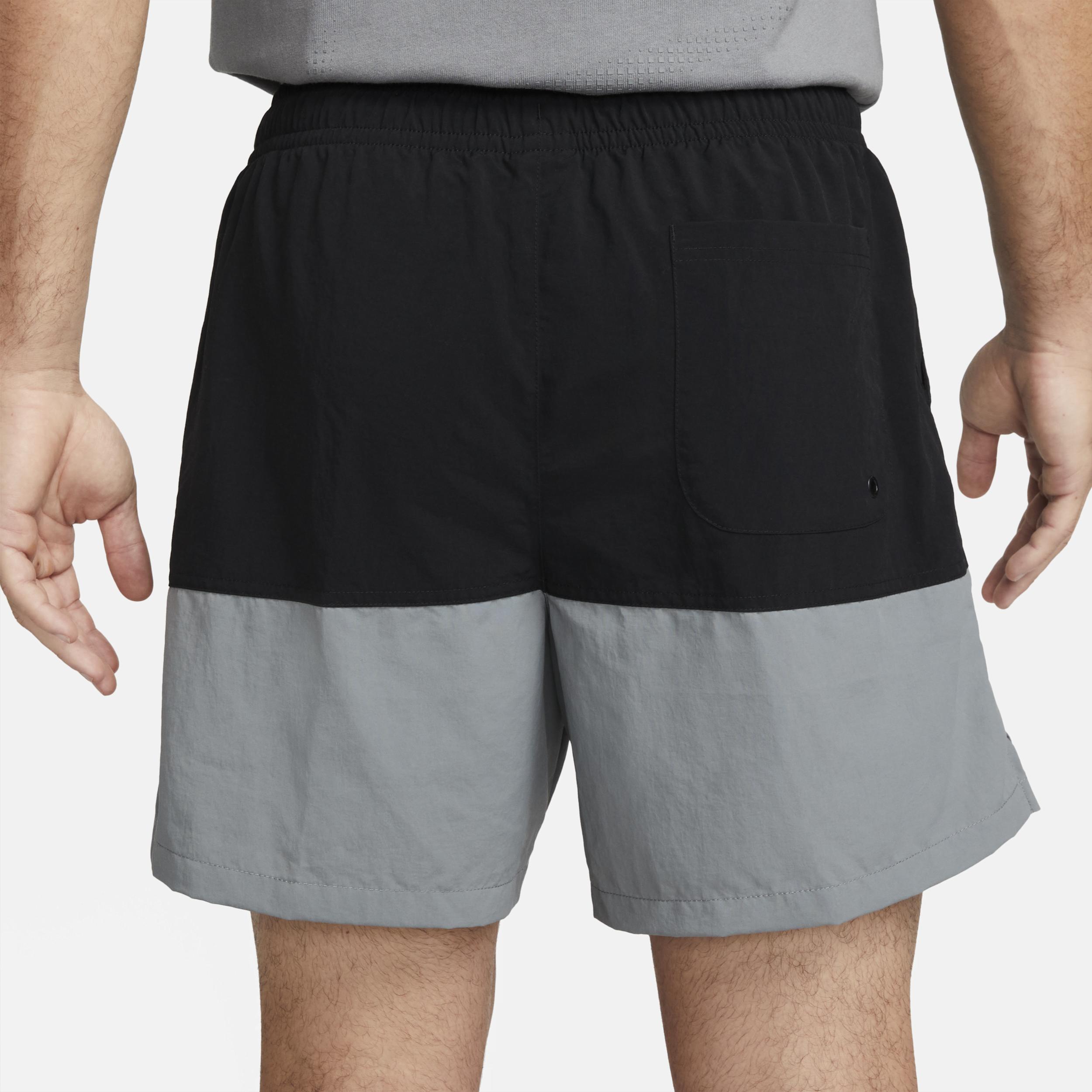 Nike Club Men's Woven Color-Blocked Shorts Product Image