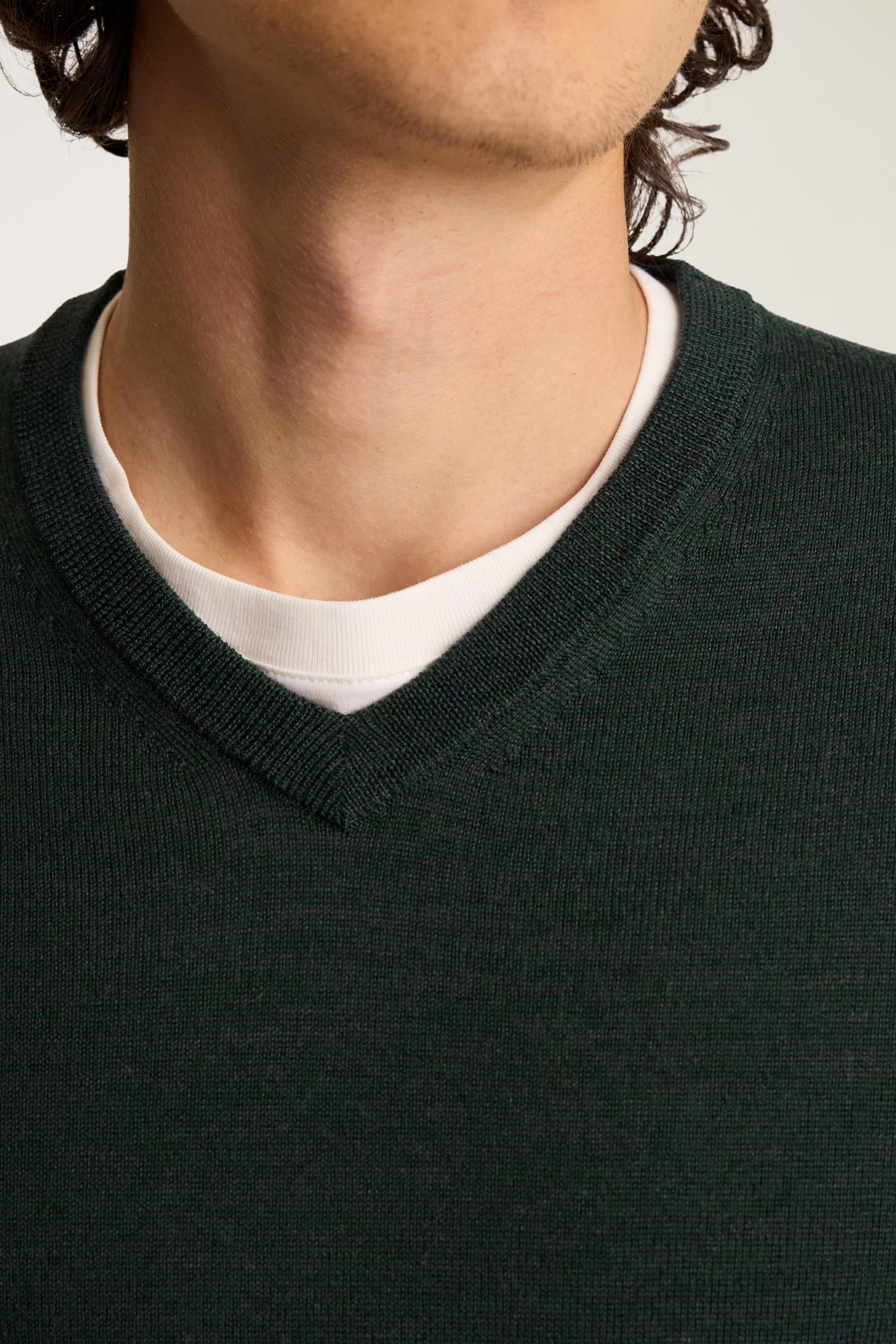 Washable Merino V-Neck Sweater Product Image