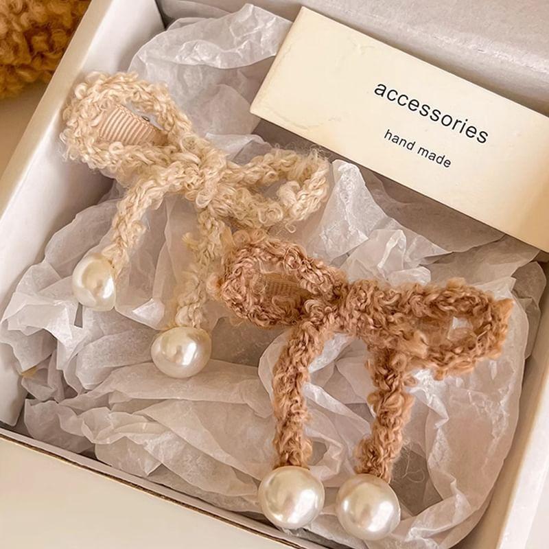 Furry Bow Faux Pearl Hair Clip Product Image