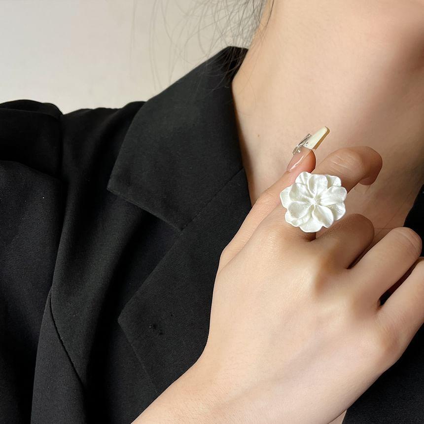 Flower Alloy Ring Product Image