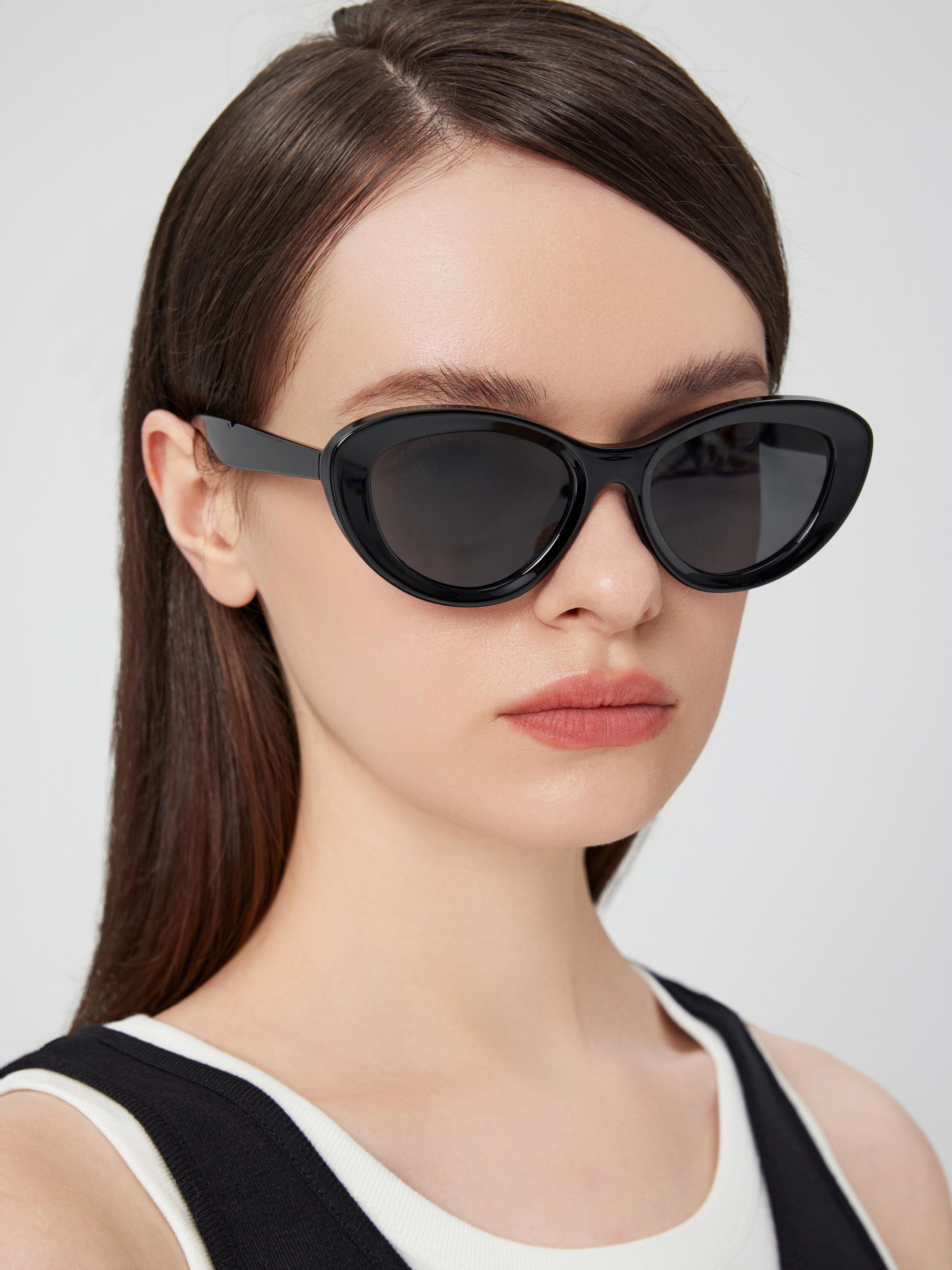 Angled Oval Sunglasses Product Image