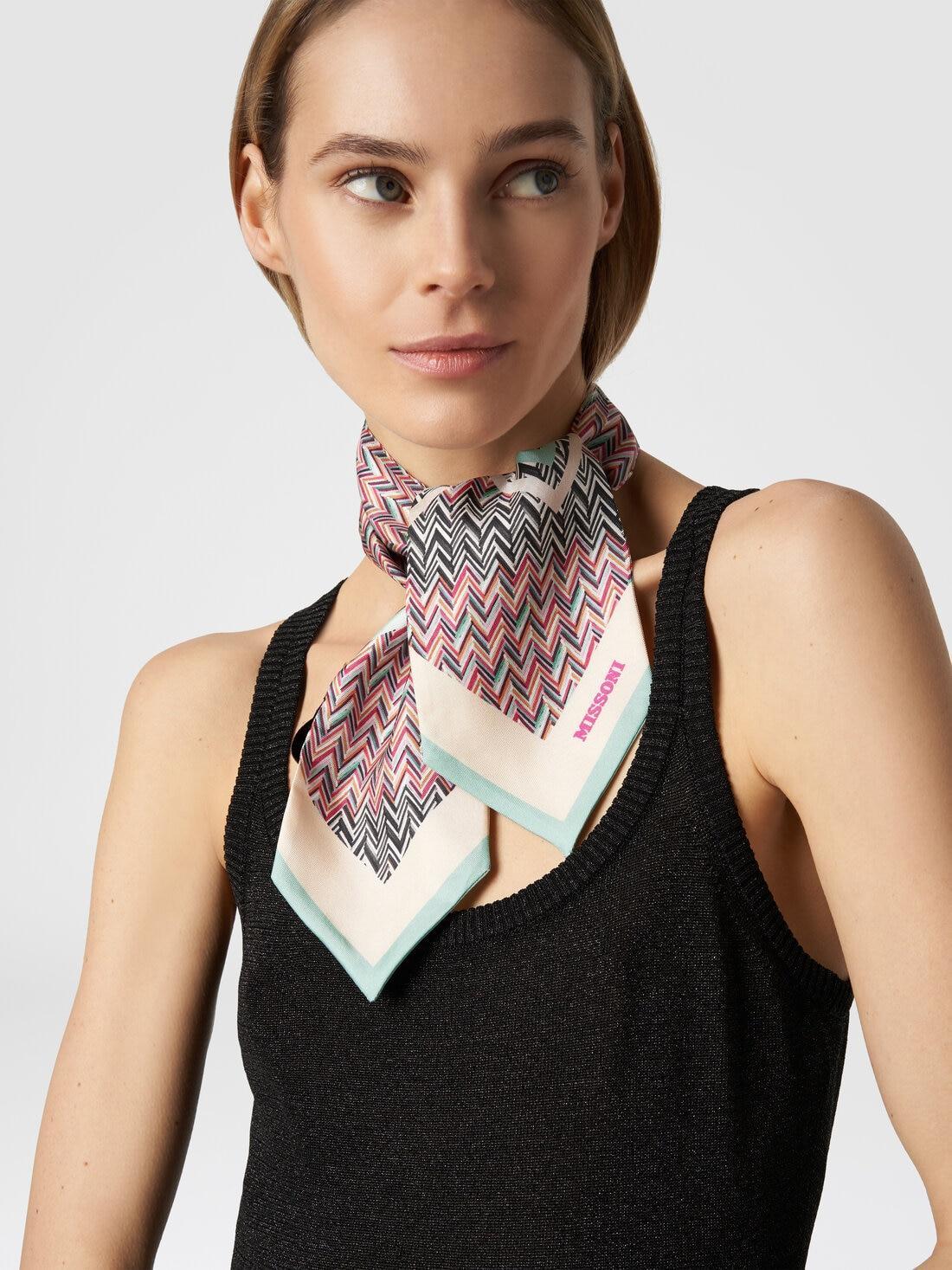 Silk foulard scarf with zigzag pattern Multicoloured | Missoni product image