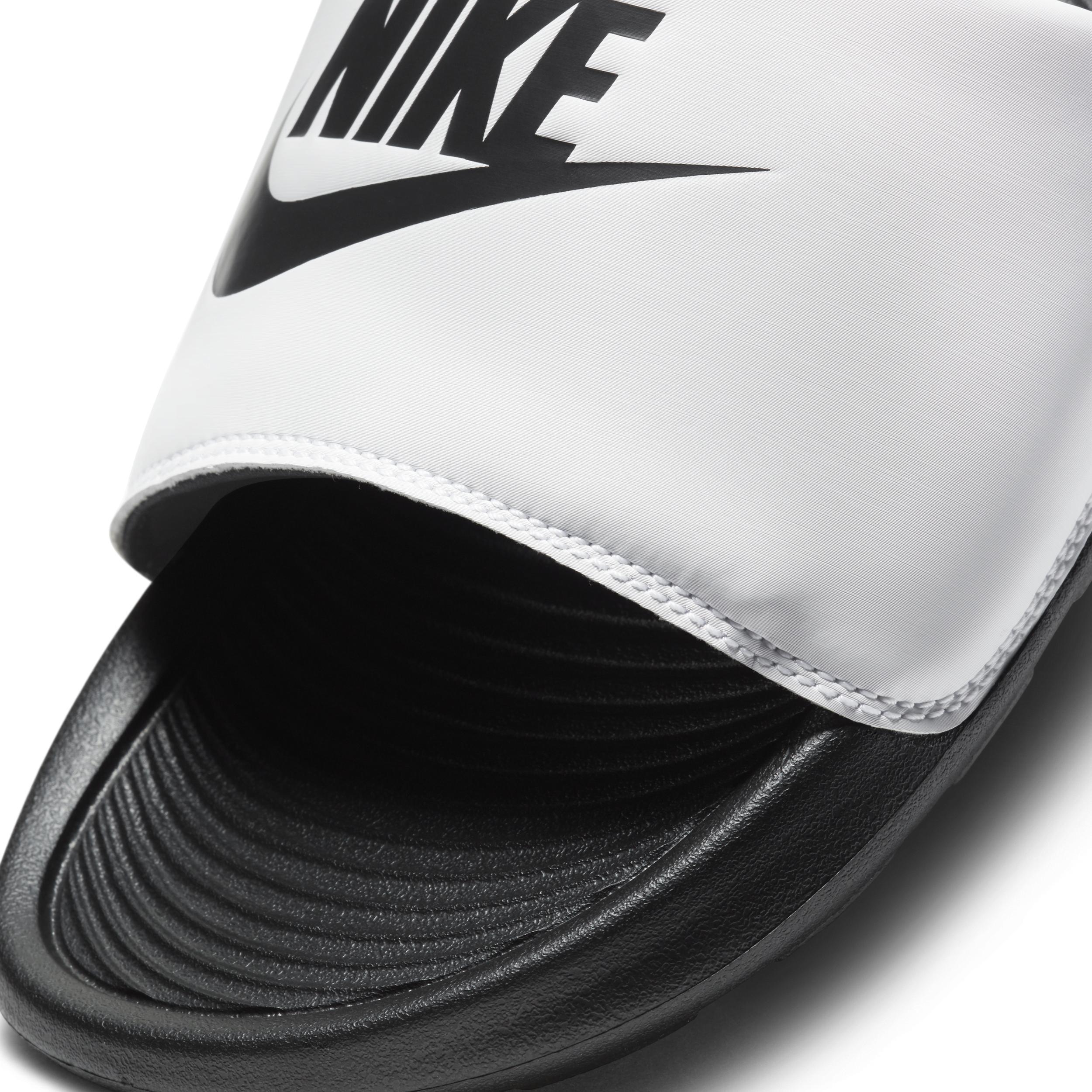 Nike Men's Victori One Slides Product Image