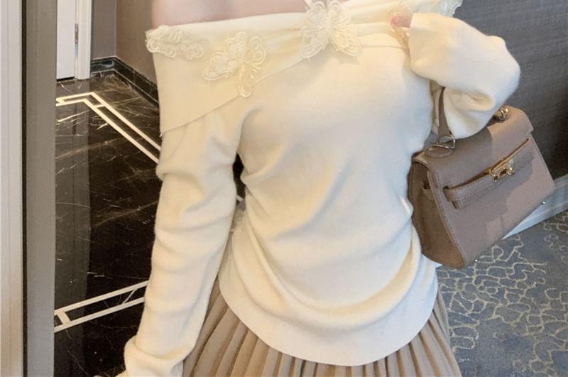 Off-Shoulder Plain Butterfly Detail Sweater Product Image