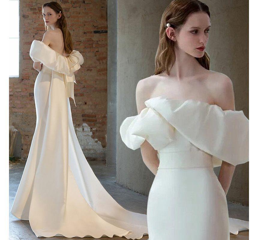 Off-Shoulder Puff-Sleeve Mermaid Wedding Gown Product Image