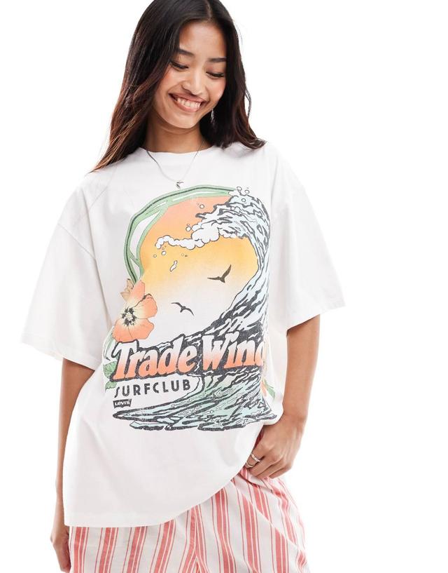 Levi's short stack trade winds print oversized t-shirt in white Product Image