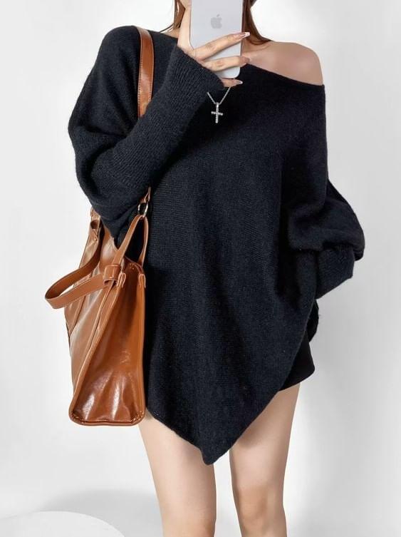 Long-Sleeve Off Shoulder Asymmetrical Plain Knit Top Product Image