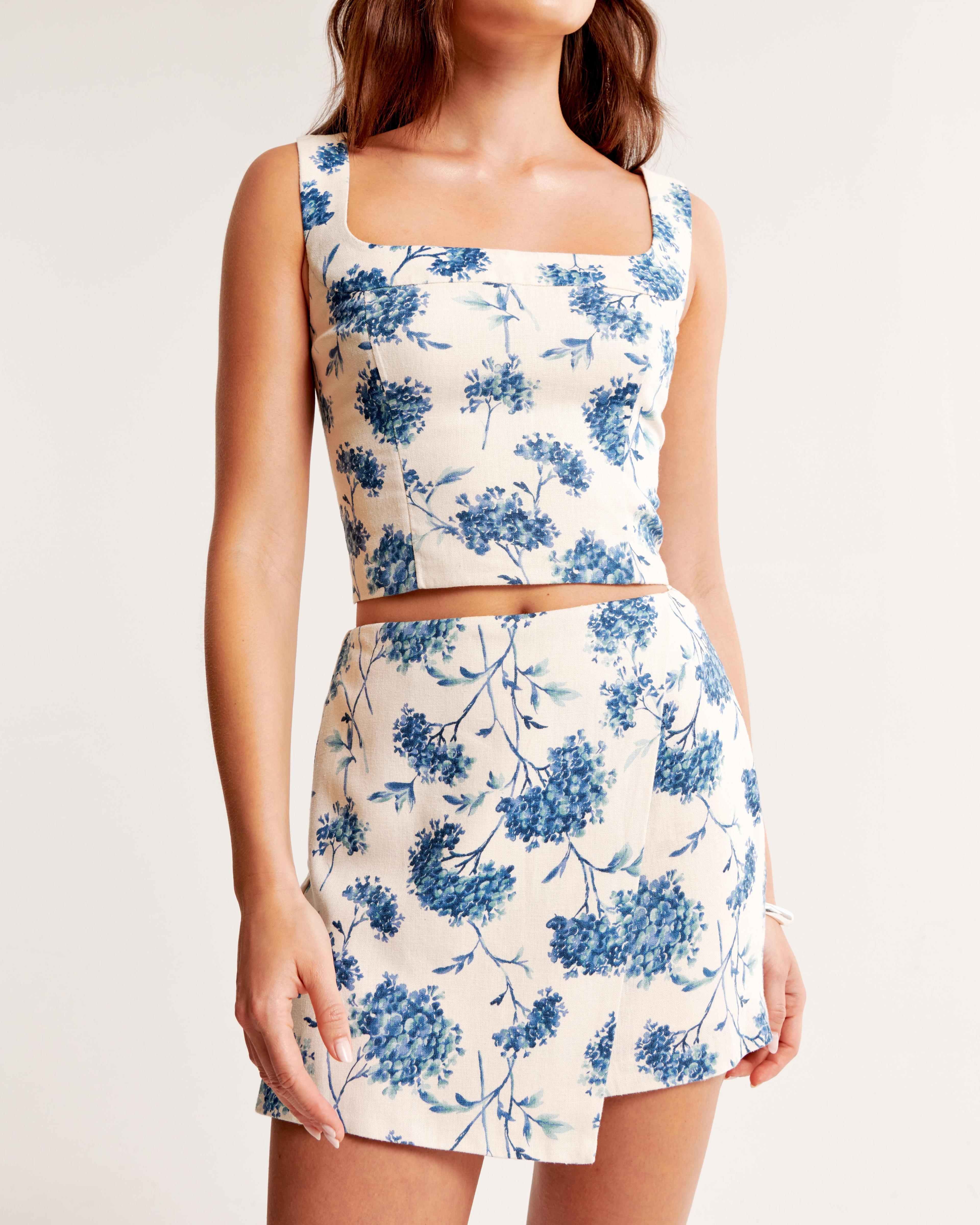 The A&F Scarlett Linen-Blend Wrap Mini Skort Product Image