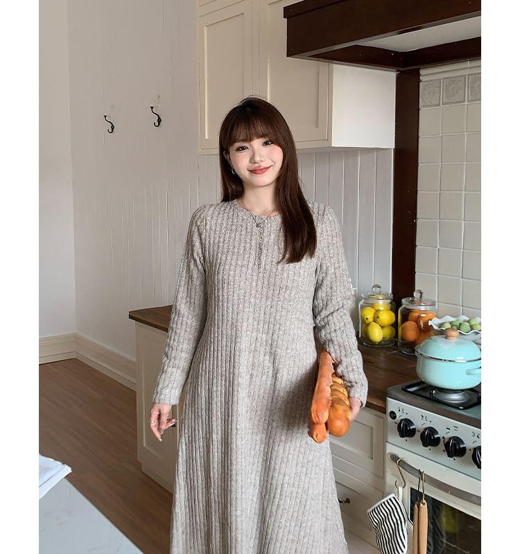 Long-Sleeve Plain Ribbed Midi A-Line Dress Product Image