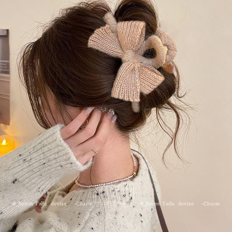 Bow Knit Acrylic Hair Claw Clip Product Image