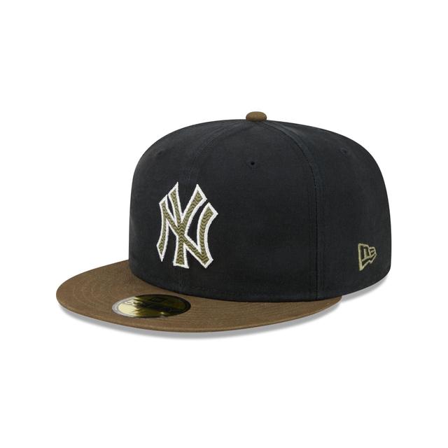 New York Yankees Quilted Logo 59FIFTY Fitted Hat Male Product Image