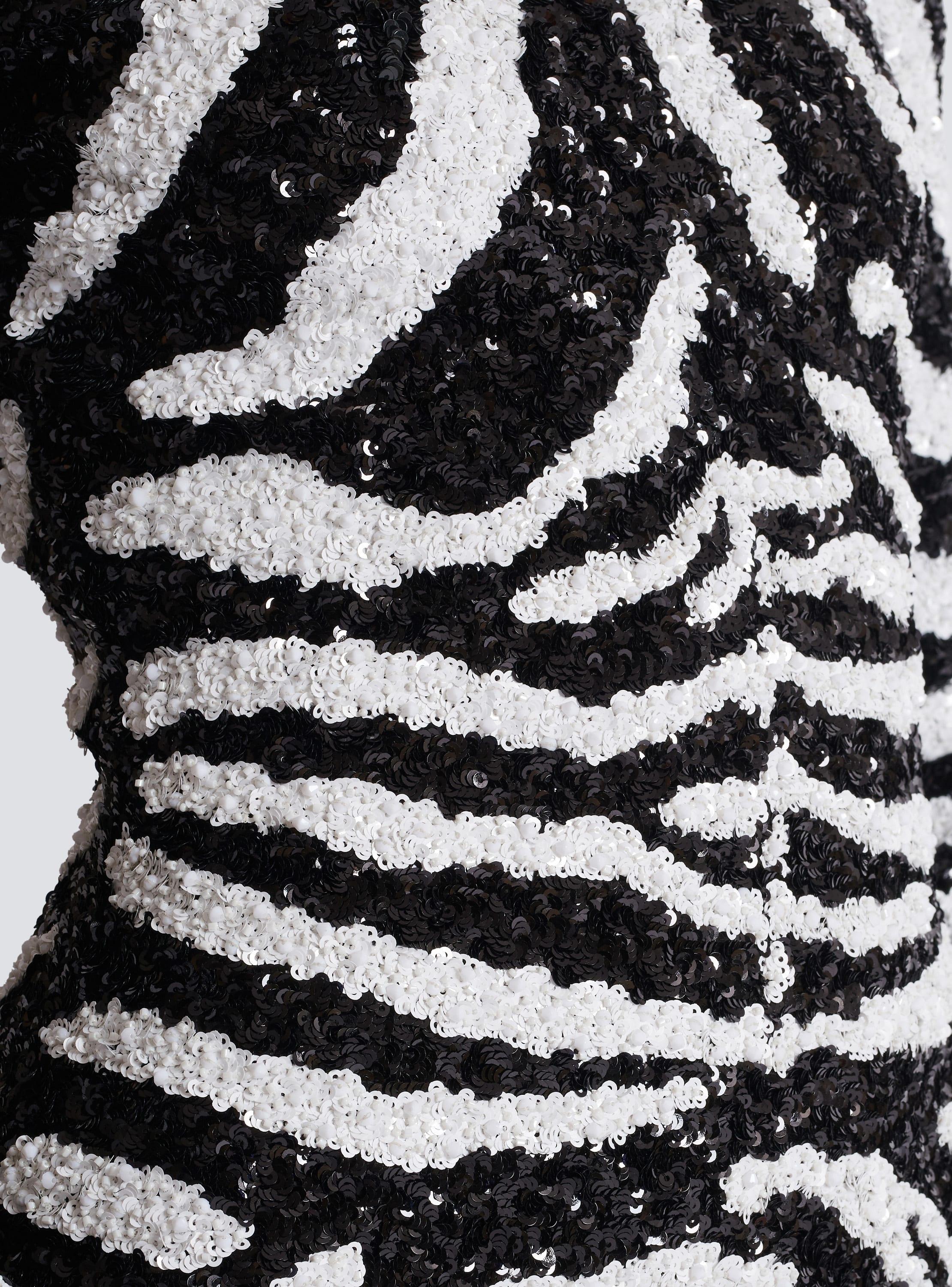 Short two-tone zebra sequin dress Product Image