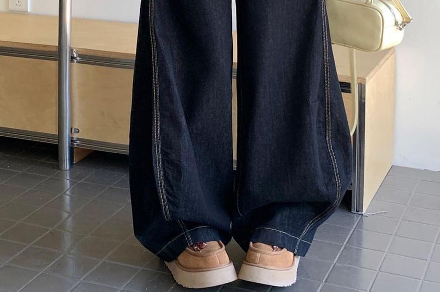 High Rise Wide Leg Jeans Product Image