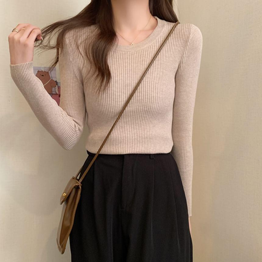 Long-Sleeve Plain Knit Top Product Image