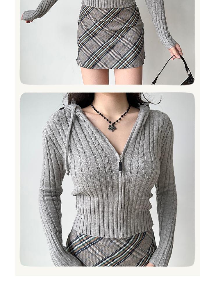 Cable Knit Zip-Up Crop Cardigan Product Image