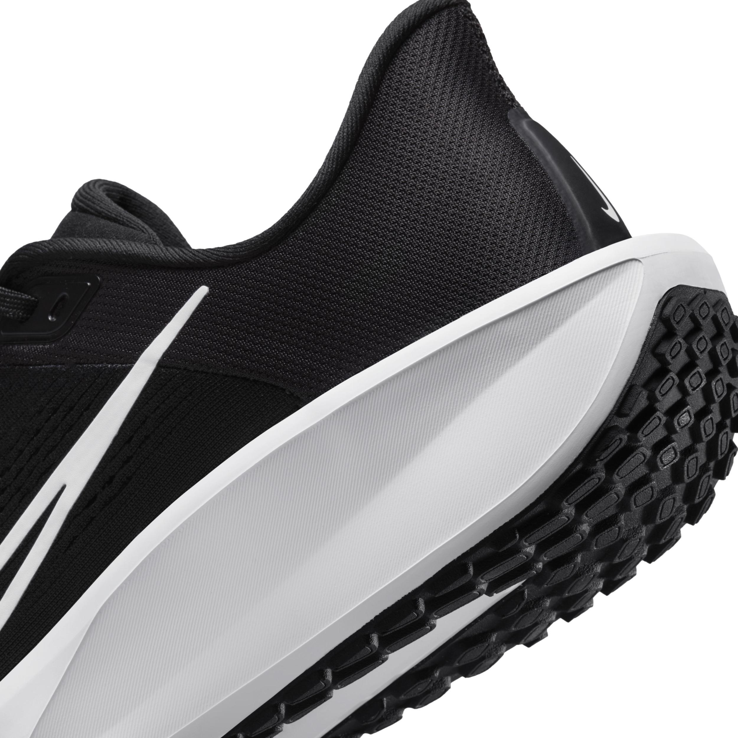 Nike Men's Quest 6 Road Running Shoes Product Image