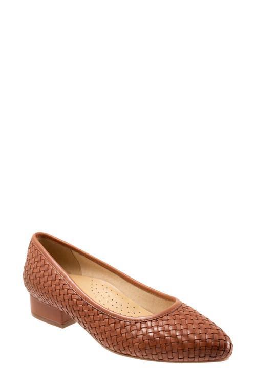 Trotters Jade Woven Pointed Toe Shoe Product Image