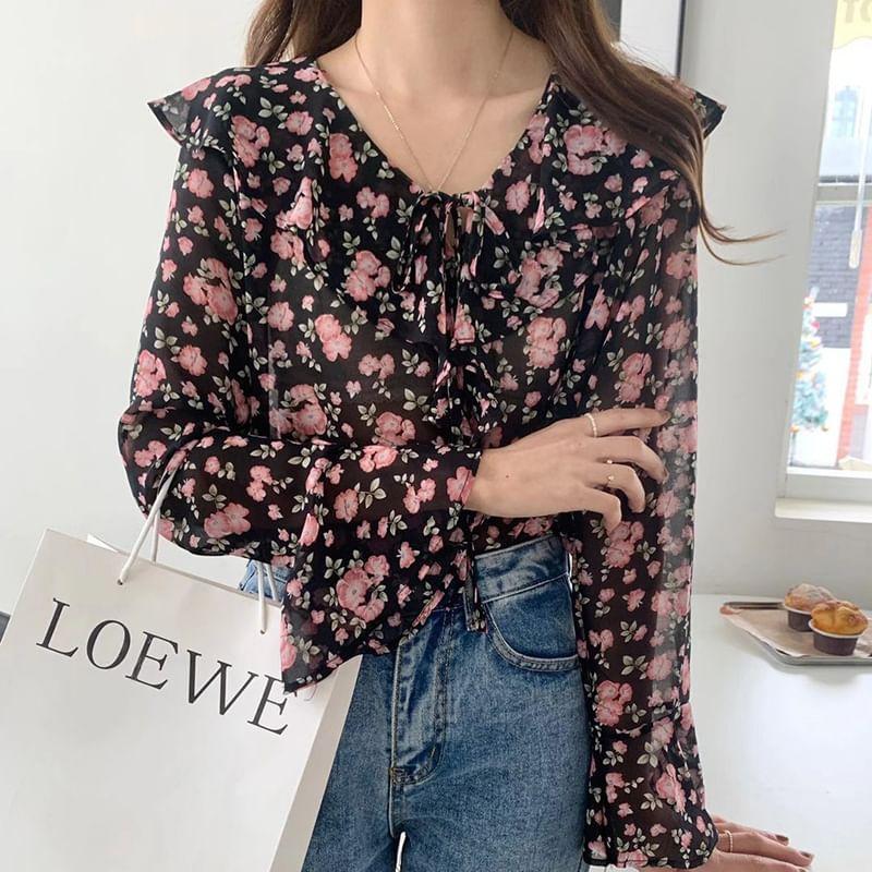 Long-Sleeve Collared Floral Print Ruffle Blouse Product Image