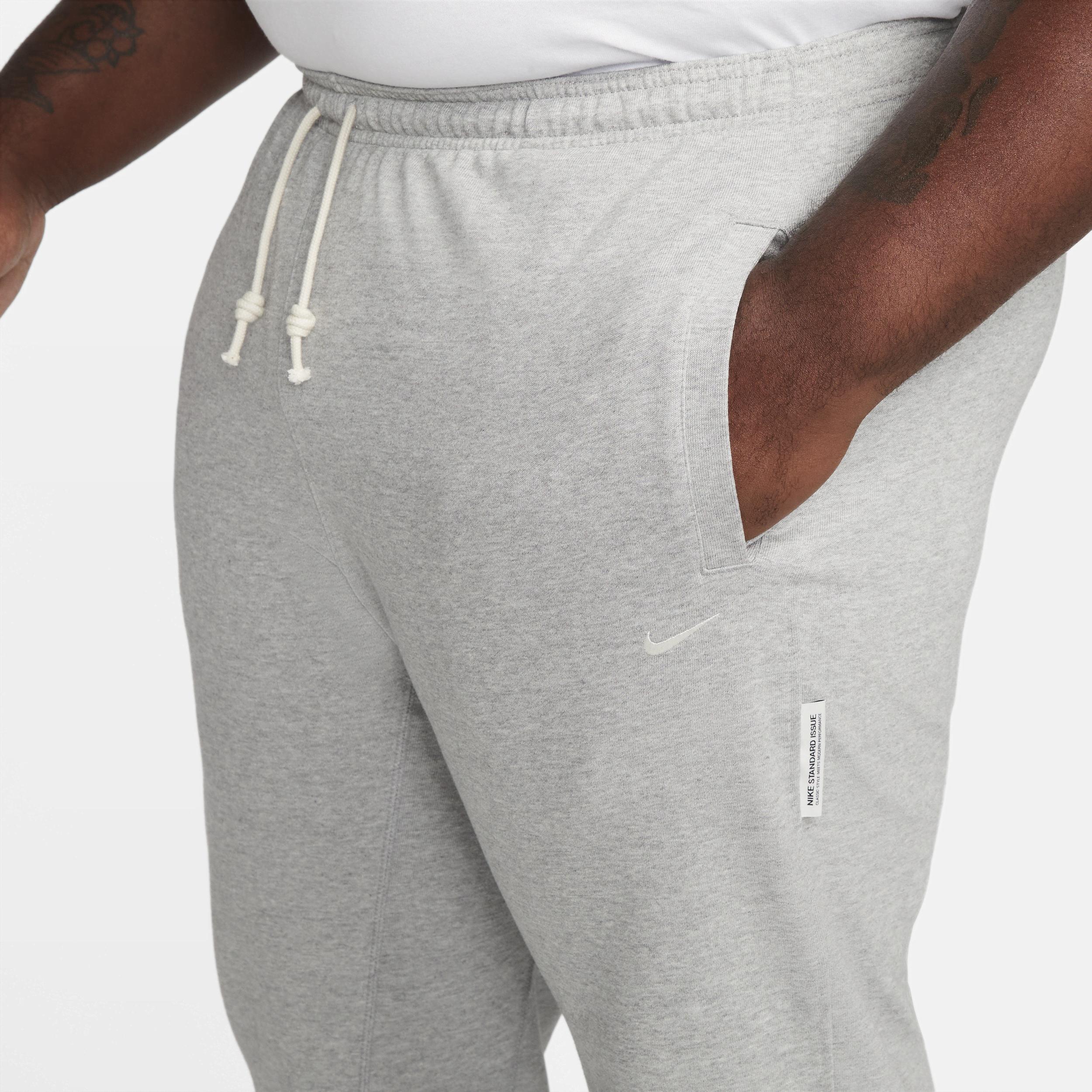 Nike Men's Standard Issue Dri-FIT Basketball Pants Product Image