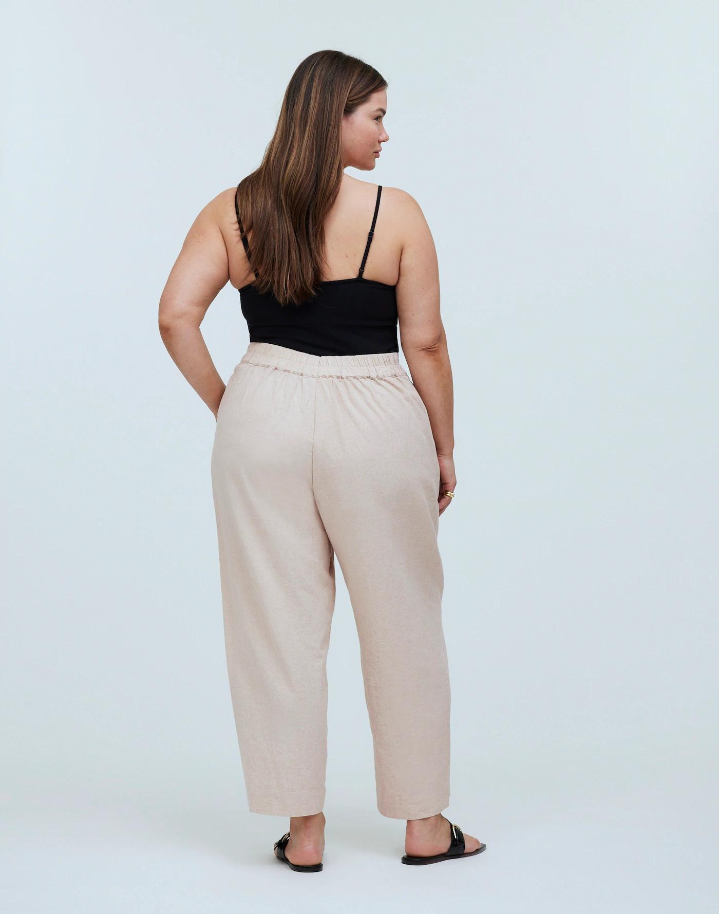 Plus Pull-On Straight Crop Pants in Linen Blend Product Image