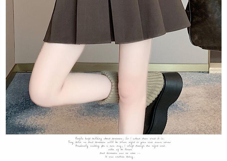 High Rise Plain Mini Pleated Skirt Product Image